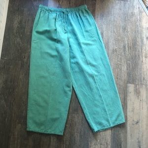 Hot Cotton | Green Linen Cropped Pants
